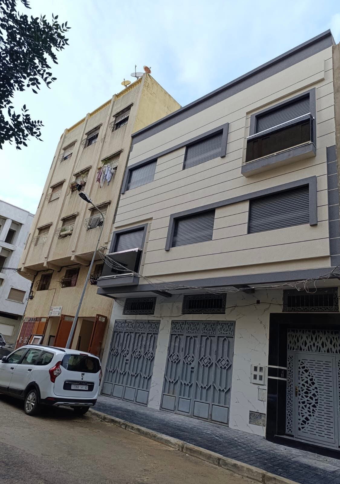    منزل محفظة للبيع بتجزئة عواطف 